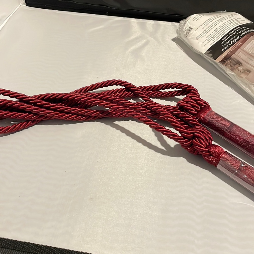 Curtain tiebacks